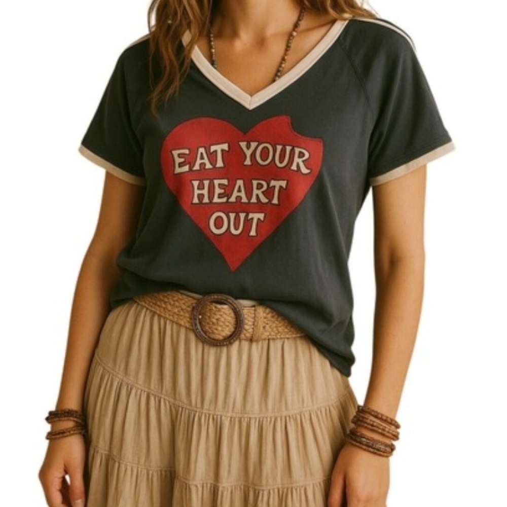 NWT Daydreamer Eat Your Heart Out Graphic Tee Size S